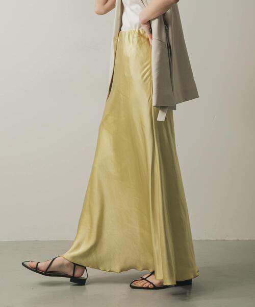 SENSE OF PLACE by URBAN RESEARCH(センスオブプレイスバイアーバンリサーチ)の「『一部WEB限定カラー』ナローサテンスカート(スカート・レディース・ブラック/アイボリー/チャコールグレー/シルバー/イエロー・SMALL/MEDIUM/TALL)」の4枚目の写真