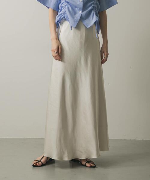 SENSE OF PLACE by URBAN RESEARCH(センスオブプレイスバイアーバンリサーチ)の「『一部WEB限定カラー』ナローサテンスカート(スカート・レディース・ブラック/アイボリー/チャコールグレー/シルバー/イエロー・SMALL/MEDIUM/TALL)」の6枚目の写真