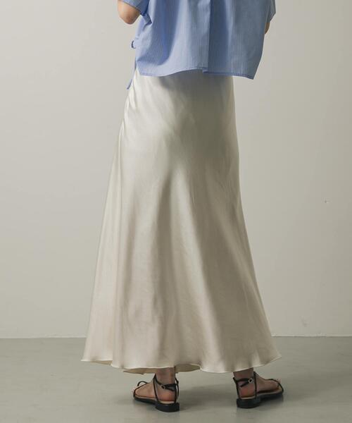 SENSE OF PLACE by URBAN RESEARCH(センスオブプレイスバイアーバンリサーチ)の「『一部WEB限定カラー』ナローサテンスカート(スカート・レディース・ブラック/アイボリー/チャコールグレー/シルバー/イエロー・SMALL/MEDIUM/TALL)」の8枚目の写真