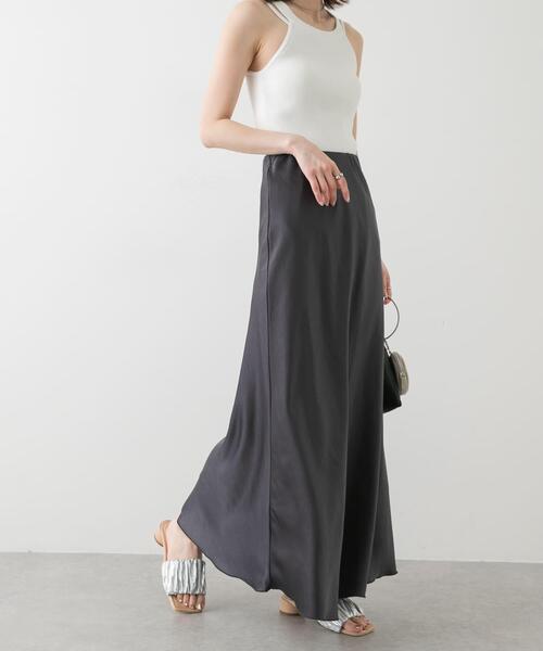 SENSE OF PLACE by URBAN RESEARCH（センスオブプレイスバイアーバンリサーチ）の「『一部WEB限定カラー』ナローサテンスカート（スカート・レディース・ブラック/アイボリー/チャコールグレー/シルバー/イエロー・SMALL/MEDIUM/TALL）」の19枚目の写真