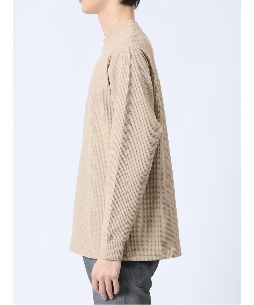m.f.editorial(エムエフエディトリアル)の「【ストレッチ 吸水速乾 UVカット アンチピリング】m.f.エディトリアル メンズ テックワッフル クルーネック 長袖 Tシャツ(Tシャツ/カットソー・メンズ・ブラック/ホワイト/ベージュ/ネイビー・MEDIUM/LARGE/X-LARGE)」の9枚目の写真