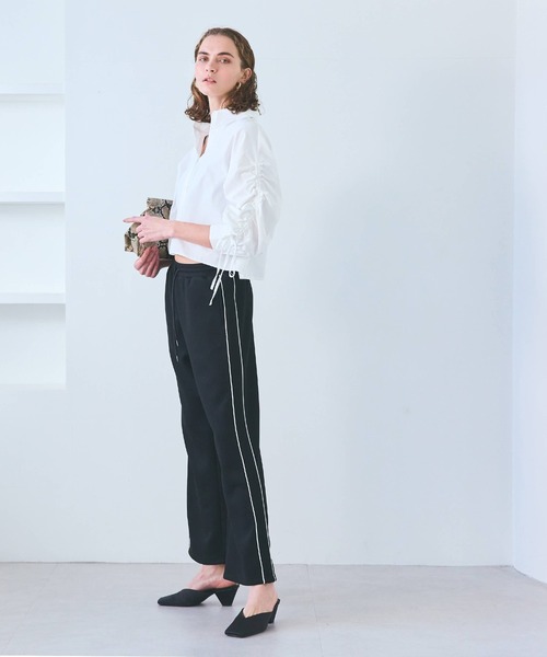 coca(coca)(コカ)の「袖シャーリングクロップドブラウス(シャツ/ブラウス・レディース・ライトブルー/ホワイト・L/M)」の3枚目の写真