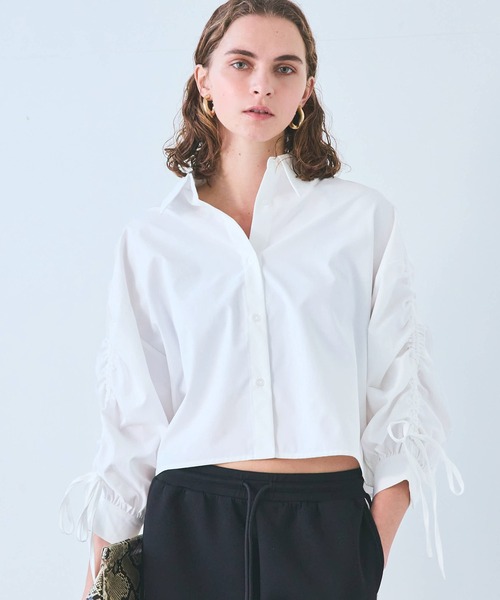 coca(coca)(コカ)の「袖シャーリングクロップドブラウス(シャツ/ブラウス・レディース・ライトブルー/ホワイト・L/M)」の6枚目の写真