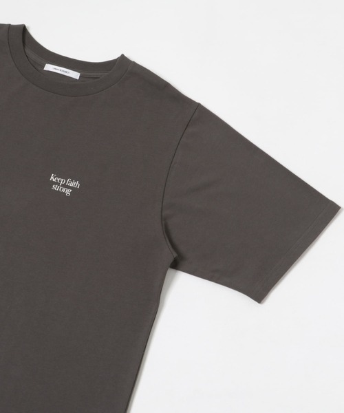 URBAN RESEARCH(アーバンリサーチ)の「デザインロゴプリントTシャツ(Tシャツ/カットソー・レディース・その他2/その他1/グレー系その他・FREE)」の4枚目の写真