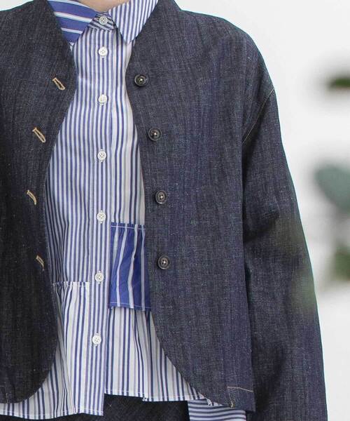 nop de nod(ノップドゥノッド)の「コットンリネンエルボーロゴ刺繍ノーカラージャケット(ノーカラージャケット・レディース・ブラック/インディゴブルー/キナリ・M)」の10枚目の写真