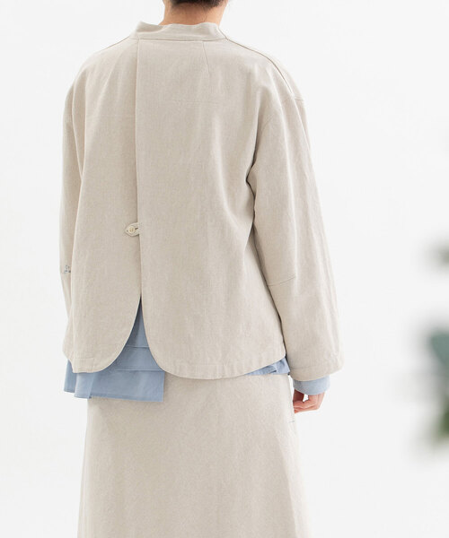 ノップドゥノッド（nop de nod）/コットンリネンエルボーロゴ刺繍ノーカラージャケット セール】コットンリネンエルボーロゴ刺繍ノーカラージャケット（ノー