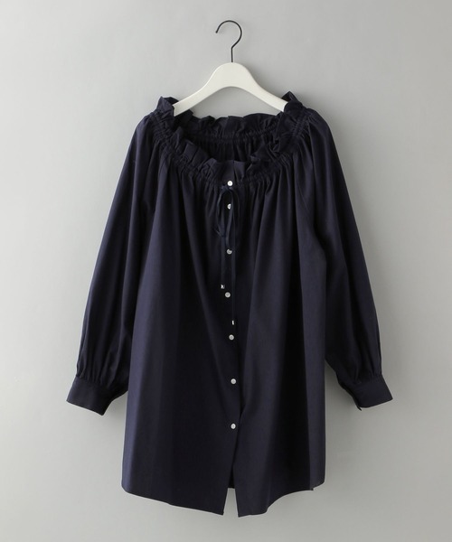 e/rm（イーアールエム）の「オフショルフリル2WAYブラウス（シャツ/ブラウス・レディース・ライトブルー/オフホワイト/ネイビー・FREE）」の3枚目の写真