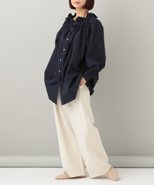 e/rm（イーアールエム）の「オフショルフリル2WAYブラウス（シャツ/ブラウス・レディース・ライトブルー/オフホワイト/ネイビー・FREE）」の22枚目の写真