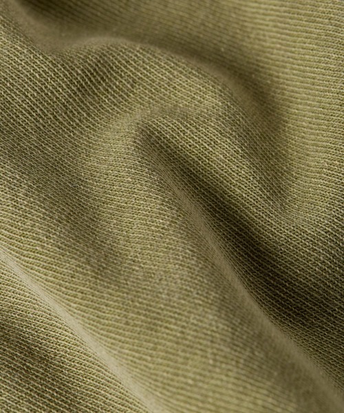 G-STAR(ジースター)の「OVERDYED CENTER CHEST BOXY T-SHIRT/オーバーダイオーバーサイズロゴTシャツ(Tシャツ/カットソー・メンズ・ダークブラック/ブルー系その他/グリーン系その他・X-SMALL/X-LARGE/LARGE/MEDIUM/SMALL)」の4枚目の写真