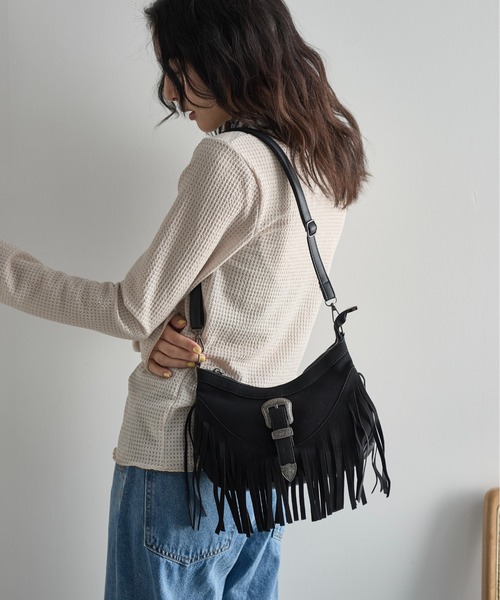 THE YOn（ザヨン）の「フェイクスエードウエスタンバックルフリンジショルダーバッグ（ショルダーバッグ・レディース・ブラウン/ベージュ/ブラック・FREE）」の19枚目の写真