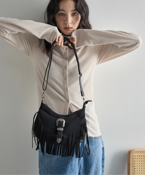 THE YOn（ザヨン）の「フェイクスエードウエスタンバックルフリンジショルダーバッグ（ショルダーバッグ・レディース・ブラウン/ベージュ/ブラック・FREE）」の18枚目の写真