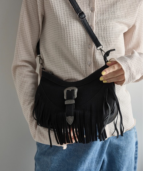 THE YOn（ザヨン）の「フェイクスエードウエスタンバックルフリンジショルダーバッグ（ショルダーバッグ・レディース・ブラウン/ベージュ/ブラック・FREE）」の16枚目の写真