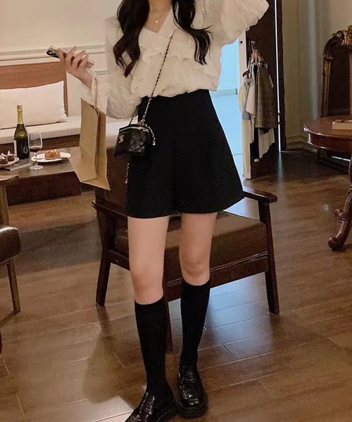 Lace Ladies（レースレディース）の「ダブルタック ハイウエスト フレア ショート パンツ（その他パンツ・レディース・モカ/ブラック・S/M/L/XL）」の4枚目の写真