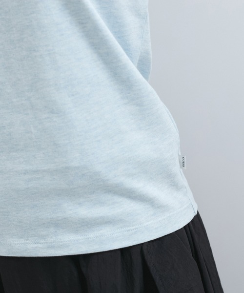 GUESS JEANS（ゲスジーンズ）の「【GUESS(ゲス)】SLIM STAMP HEATHER TEE（Tシャツ/カットソー・レディース・ホワイト系その他2/ブルー系その他6・FREE）」の8枚目の写真