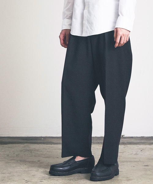 Magine（マージン）の「ワンタックワイドクロップドスラックス（スラックス・メンズ・カーキ/トップグレー/ブラック/ダークベージュ/ベージュ・マルチサイズ）」の8枚目の写真