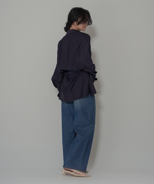 KINO THE KEI(キノザケイ)の「バックオープン フィット アレンジ シャツ KINO THE KEI(シャツ/ブラウス・レディース・ネイビー/ホワイト/サックスブルー/イエロー系その他・フリー)」の8枚目の写真