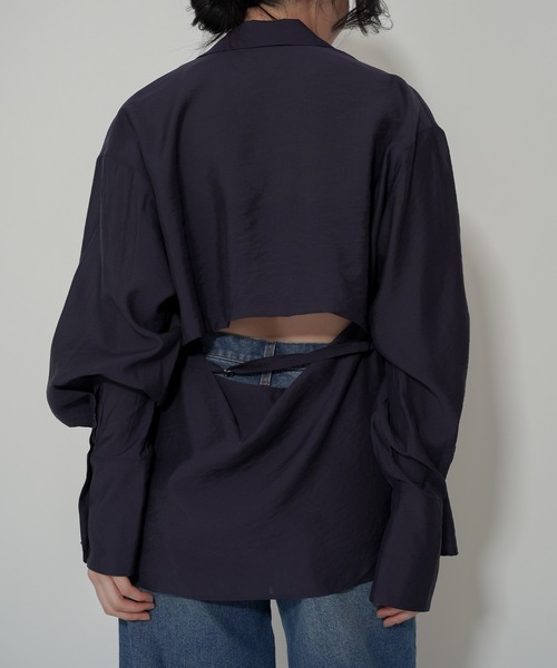 KINO THE KEI(キノザケイ)の「バックオープン フィット アレンジ シャツ KINO THE KEI(シャツ/ブラウス・レディース・ネイビー/ホワイト/サックスブルー/イエロー系その他・フリー)」の9枚目の写真