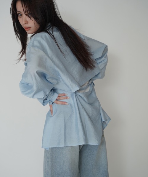 KINO THE KEI(キノザケイ)の「バックオープン フィット アレンジ シャツ KINO THE KEI(シャツ/ブラウス・レディース・ネイビー/ホワイト/サックスブルー/イエロー系その他・フリー)」の22枚目の写真