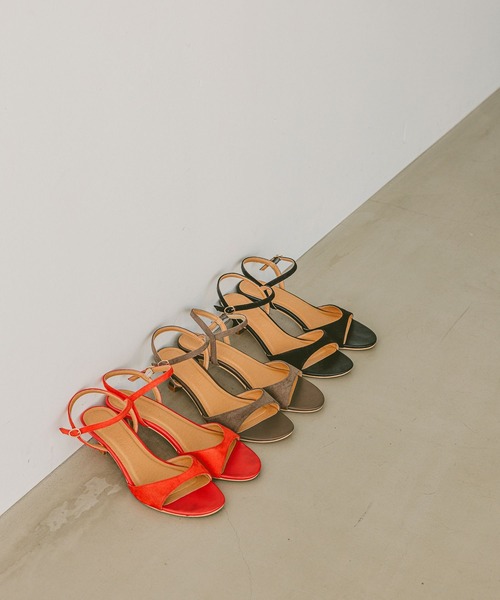 BAYFLOW（ベイフロー）の「[片手で簡単着脱可♪]スエードアンクルストラップサンダル（サンダル・レディース・レッド/ブラック/ブラウン・MEDIUM/LARGE）」の8枚目の写真