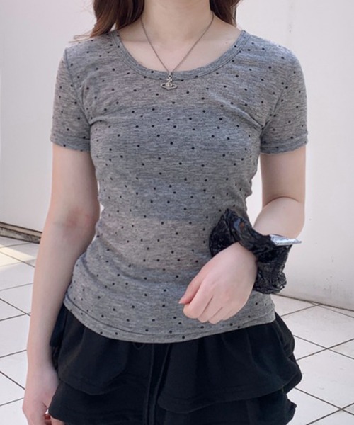 Teem Store(チームストア)の「ラウンドネックドット柄半袖Tシャツトップス シアートップス(Tシャツ/カットソー・レディース・アイボリー/グレー・M/S)」の6枚目の写真