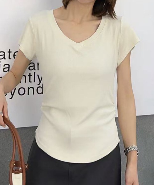 aimoha(アイモハ)の「VネックリブフレンチTシャツ (SS)(Tシャツ/カットソー・レディース・ダークグレー/ホワイト/ブラック/ライトベージュ・MEDIUM/LARGE)」の2枚目の写真