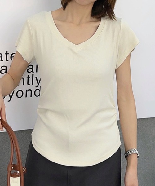 aimoha(アイモハ)の「VネックリブフレンチTシャツ (SS)(Tシャツ/カットソー・レディース・ダークグレー/ホワイト/ブラック/ライトベージュ・MEDIUM/LARGE)」の6枚目の写真