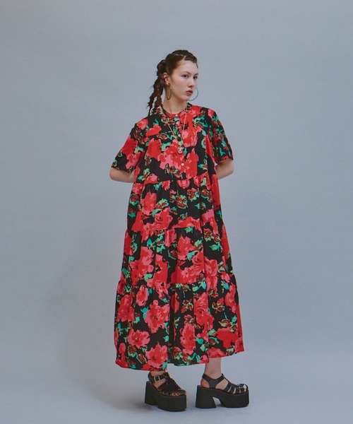 美品⁑マーレット　2024 フラワープリント ティアードドレス　花柄ワンピース フラワープリントティアードワンピース（ワンピース）｜manana suerte