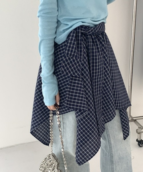 gossip!ロサンゼルス(ゴシップロサンゼルス)の「Y2Kレトロチェックアシンメトリースカート 個性派(スカート・レディース・チェック・FREE)」の6枚目の写真