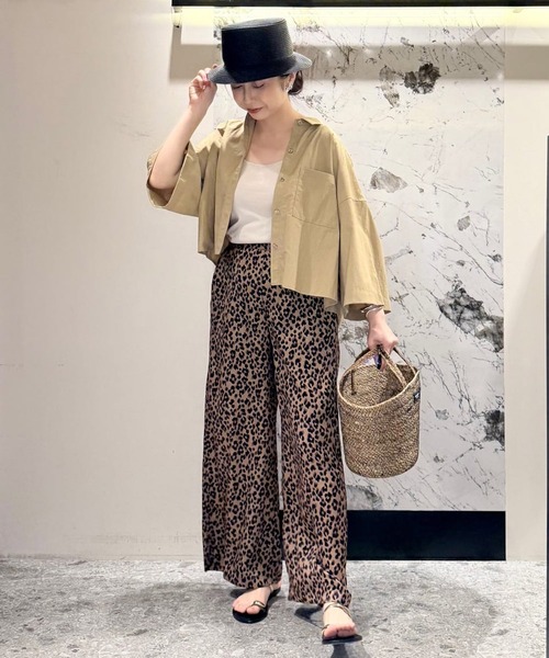 Jines(ジネス)の「紫外線防止加工 ハーフスリーブボックスシャツ(シャツ/ブラウス・レディース・グレー系その他/キャメル・38)」の10枚目の写真