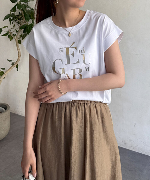 Chez toi（シェトワ）の「ランダムロゴフレンチスリーブT（Tシャツ/カットソー・レディース・アイボリー/ブラック/グレイッシュベージュ/オフホワイト・FREE）」の7枚目の写真