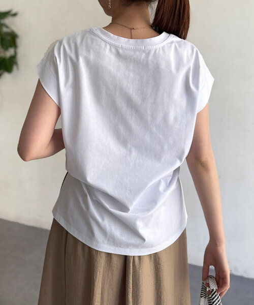 Chez toi（シェトワ）の「ランダムロゴフレンチスリーブT（Tシャツ/カットソー・レディース・アイボリー/ブラック/グレイッシュベージュ/オフホワイト・FREE）」の11枚目の写真