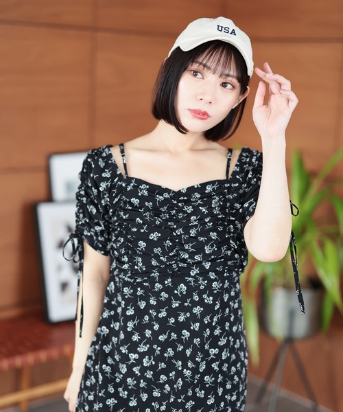 Ruwan yu(ルワンユー)の「ギャザー花柄ワンピース【大きいサイズ対応】(ワンピース・レディース・ブラック・4L/3L/LL/L)」の8枚目の写真