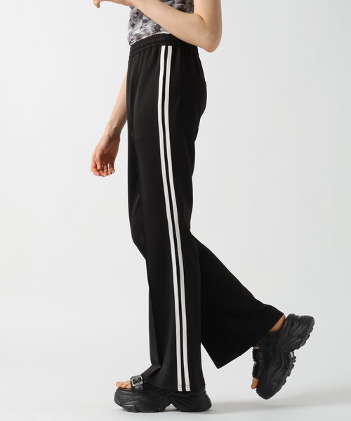 【最安値】Forever21 ANGELBLUE ラインジャージパンツ 驚きの値段】 BLUE】ラインジャージパンツ ANGEL | JAPAN 21