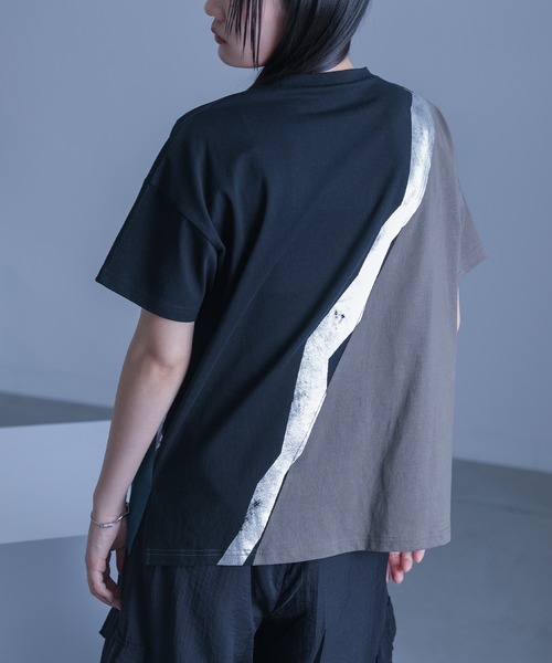 kOhAKU(コハク)の「『配色切替箔ラインカットソー』(Tシャツ/カットソー・レディース・ブラック/オフホワイト・1/2)」の7枚目の写真