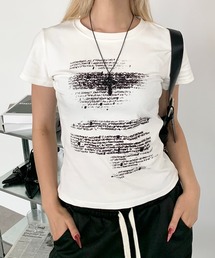lilful（リルフル）の「フロントレタリングロゴ コンパクトTシャツ（Tシャツ/カットソー）」