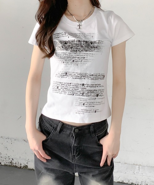 lilful(リルフル)の「フロントレタリングロゴ コンパクトTシャツ(Tシャツ/カットソー・レディース・ホワイト・M/S)」の10枚目の写真