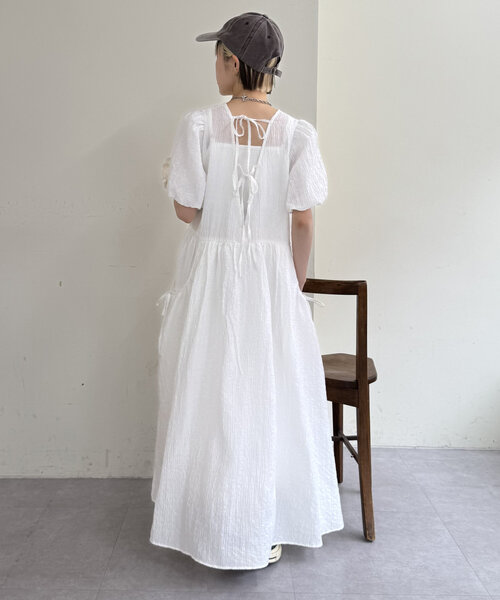 w closet(ダブルクローゼット)の「【3色展開】バルーンスリーブワンピース(ワンピース・レディース・サックスブルー/ブラック/オフホワイト・FREE)」の12枚目の写真