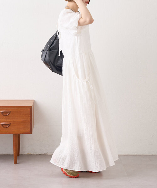 w closet(ダブルクローゼット)の「【3色展開】バルーンスリーブワンピース(ワンピース・レディース・サックスブルー/ブラック/オフホワイト・FREE)」の18枚目の写真