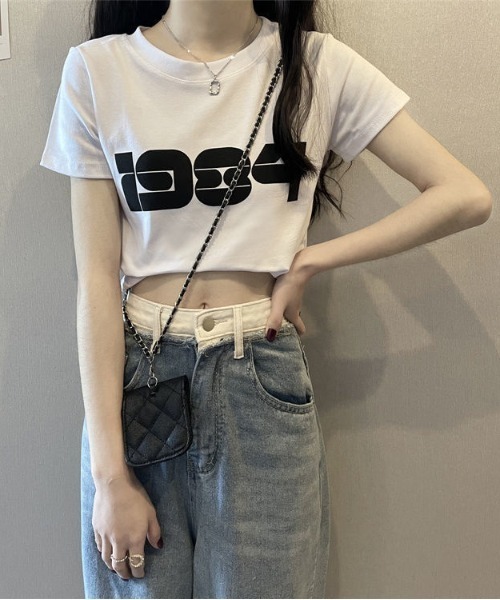 B'day(ビーデイ)の「【 B'day / ビーデー 】クロップド プリントTシャツ(Tシャツ/カットソー・レディース・ブラック/ベージュ/ホワイト・MEDIUM/LARGE/X-LARGE)」の5枚目の写真