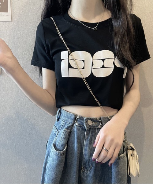 B'day(ビーデイ)の「【 B'day / ビーデー 】クロップド プリントTシャツ(Tシャツ/カットソー・レディース・ブラック/ベージュ/ホワイト・MEDIUM/LARGE/X-LARGE)」の7枚目の写真