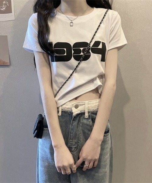 B'day(ビーデイ)の「【 B'day / ビーデー 】クロップド プリントTシャツ(Tシャツ/カットソー・レディース・ブラック/ベージュ/ホワイト・MEDIUM/LARGE/X-LARGE)」の10枚目の写真