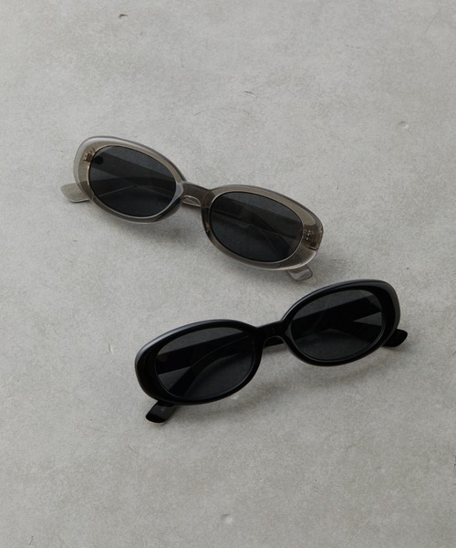 COLONY 2139(コロニートゥーワンスリーナイン)の「オーバルサングラス(サングラス・レディース・ブラック/クリア・FREE)」の3枚目の写真