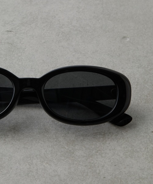 COLONY 2139(コロニートゥーワンスリーナイン)の「オーバルサングラス(サングラス・レディース・ブラック/クリア・FREE)」の5枚目の写真