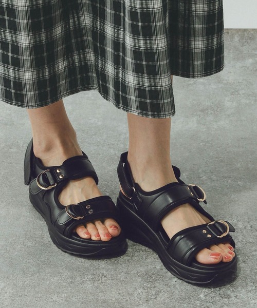 GLOBAL WORK（グローバルワーク）の「エアかる2ベルトサンダル/327965（サンダル・レディース・ブラック/アイボリー・SMALL/LARGE/MEDIUM）」の3枚目の写真