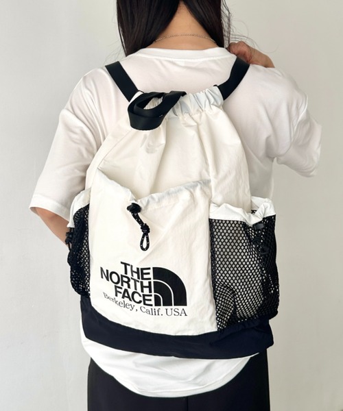 THE NORTH FACE(ザノースフェイス)の「THE NORTH FACE(ザ・ノースフェイス)/2WAY 軽量 メッシュバッグ リュック ナップサック トートバッグ/LINDEN MESH GYM SACK(バックパック/リュック・レディース・ホワイト/ピンク/ライム/グレー/ブラック・FREE)」の15枚目の写真