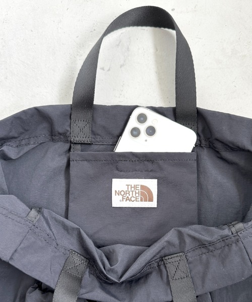 THE NORTH FACE(ザノースフェイス)の「THE NORTH FACE(ザ・ノースフェイス)/2WAY 軽量 メッシュバッグ リュック ナップサック トートバッグ/LINDEN MESH GYM SACK(バックパック/リュック・レディース・ホワイト/ピンク/ライム/グレー/ブラック・FREE)」の13枚目の写真
