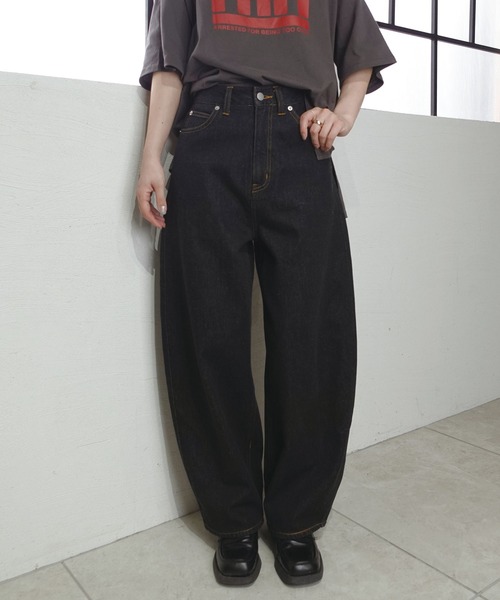 CORNERS(コーナーズ)の「コクーンデニムパンツ(デニムパンツ・レディース・ブラック/インディゴブルー・マルチサイズ)」の10枚目の写真