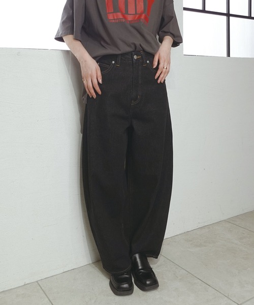 CORNERS(コーナーズ)の「コクーンデニムパンツ(デニムパンツ・レディース・ブラック/インディゴブルー・マルチサイズ)」の3枚目の写真
