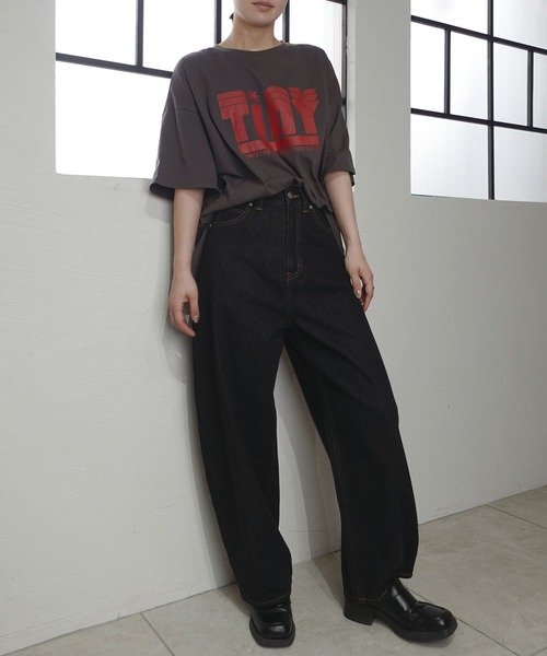 CORNERS(コーナーズ)の「コクーンデニムパンツ(デニムパンツ・レディース・ブラック/インディゴブルー・マルチサイズ)」の16枚目の写真