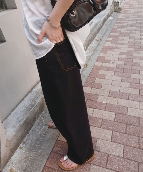 CORNERS(コーナーズ)の「コクーンデニムパンツ(デニムパンツ・レディース・ブラック/インディゴブルー・マルチサイズ)」の11枚目の写真